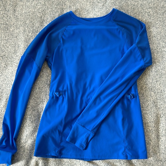 Fabletics Top - Picture 1 of 4